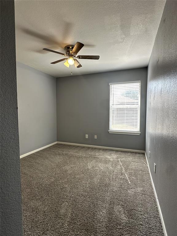 Building Photo - 722 Ranier Ln