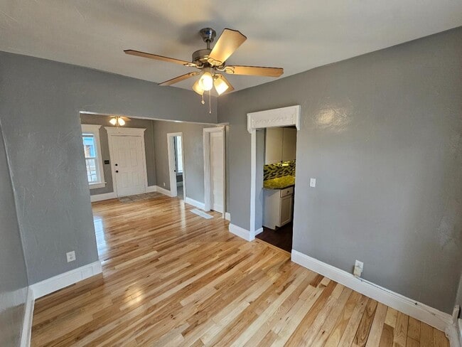 Building Photo - 1807 E 37th Ave