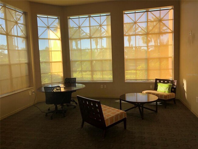 Building Photo - 5572 Metrowest Blvd