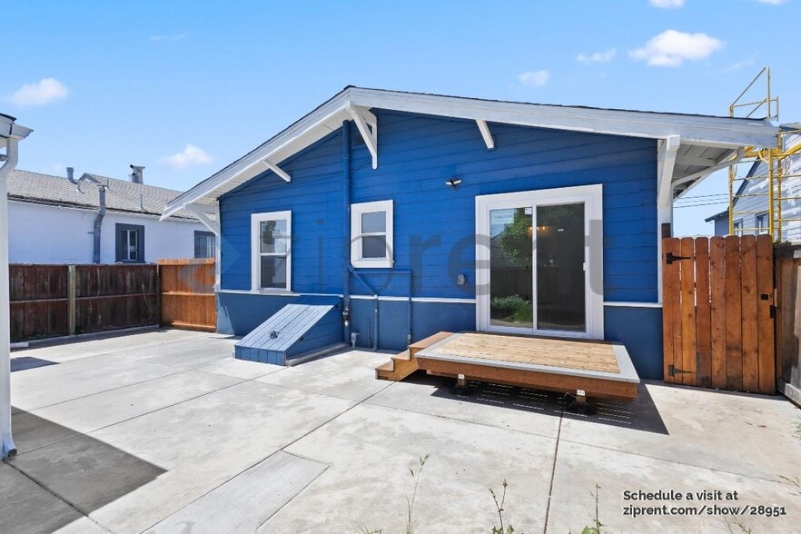 Building Photo - 2306 108th Ave
