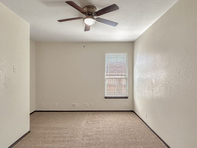 Building Photo - One-Story Home with Office in Bridlewood Park, Live Oak