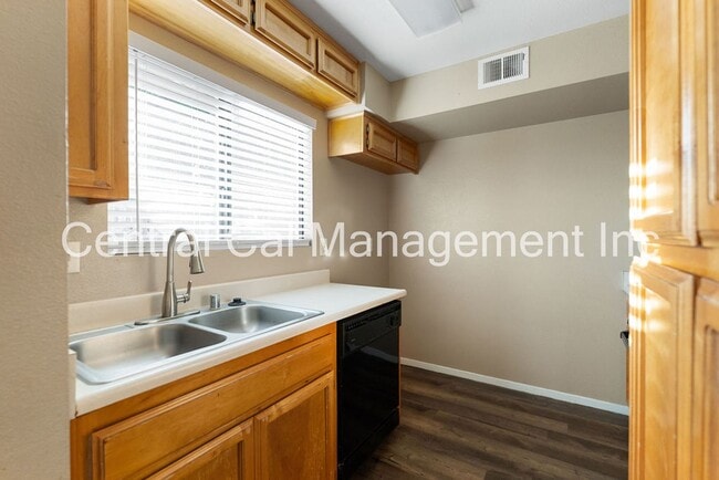Building Photo - 8502 Laborough Dr