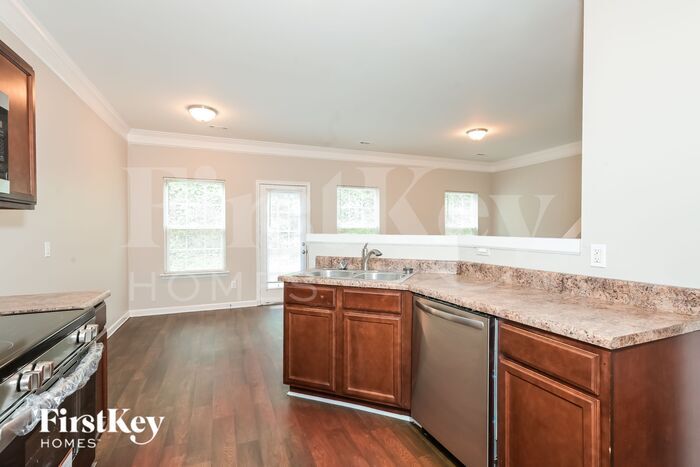 Building Photo - 874 Ivydale Ln SW