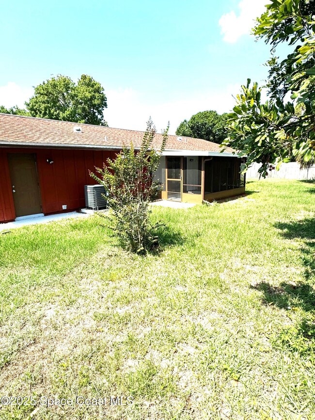 Building Photo - 774 John Adams Ln