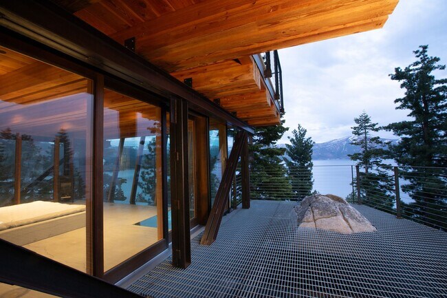 Building Photo - Architectural gem