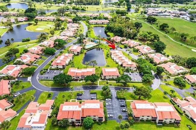Building Photo - 8566 Casa Del Lago