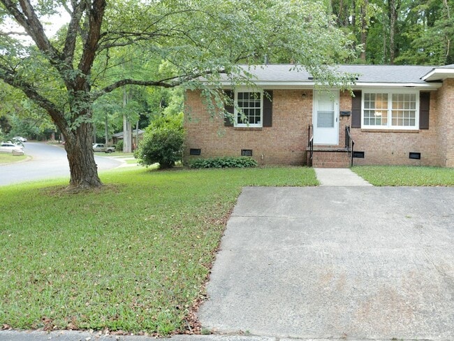 Building Photo - 4626 Highlake Dr