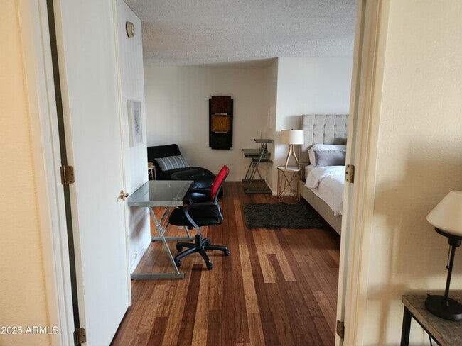 Building Photo - 7557 N Dreamy Draw Dr