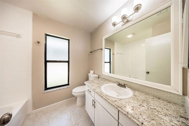 Building Photo - 308 Alba Ln