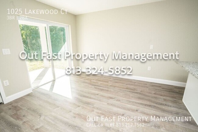 Building Photo - 1025 Lakewood Ct