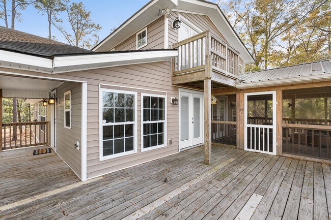 Building Photo - 292 Tuckasee-King Landing Rd