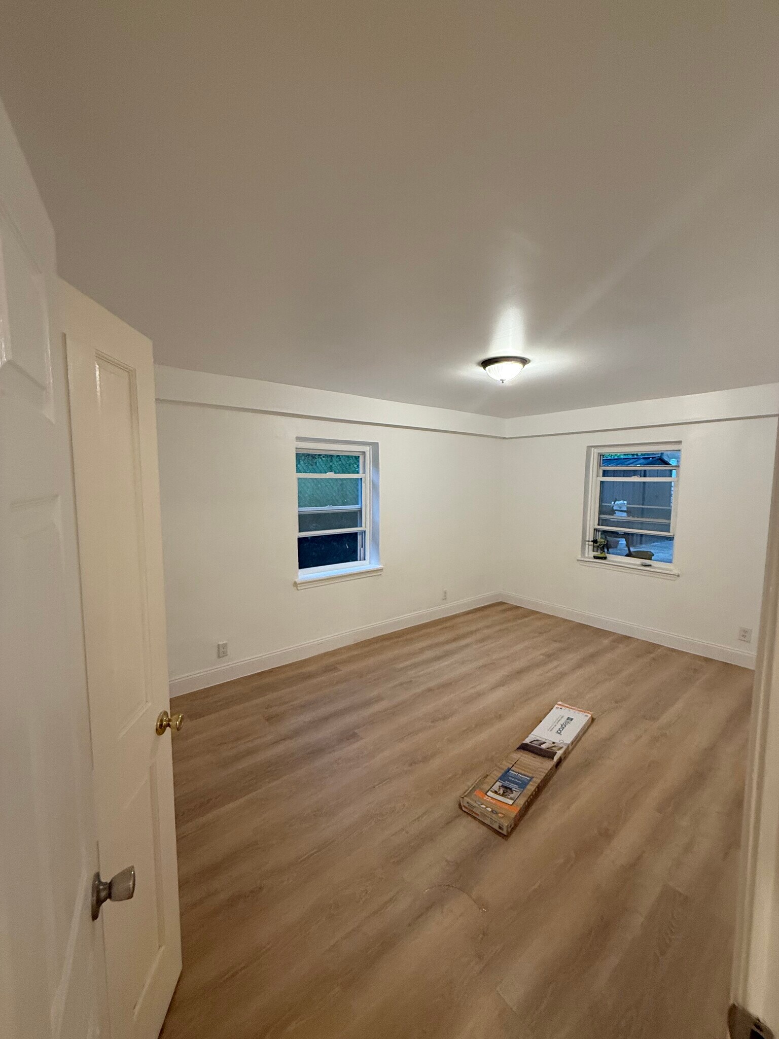 Building Photo - 1114 Rhinelander Ave