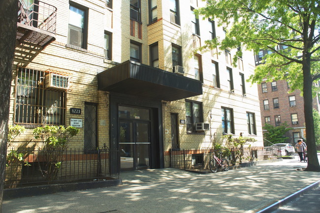 Building Photo - 8223 Bay Pkwy
