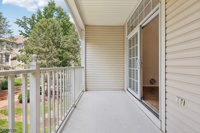 Building Photo - 618 Turlington Ct