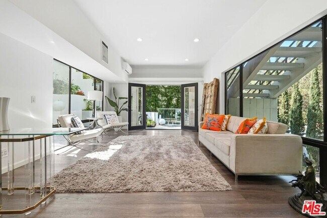 Building Photo - 2350 Benedict Canyon Drive