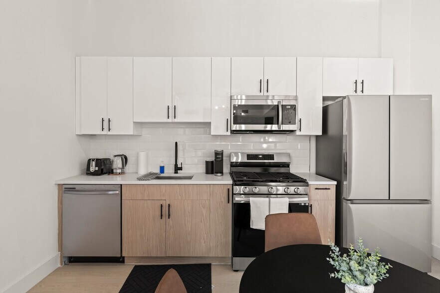 Building Photo - 1247 N 2nd St