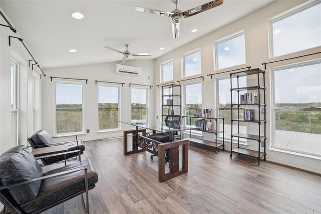 Building Photo - 520 Double Eagle Rnch Dr