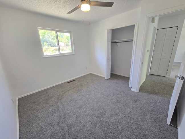 Building Photo - 4566 Adieu Cir
