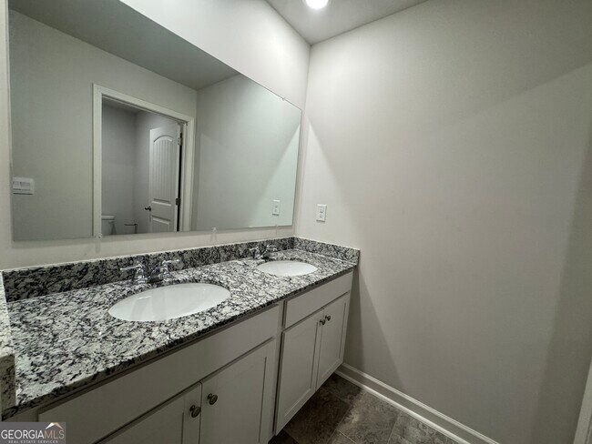 Building Photo - 279 Belmont Dr