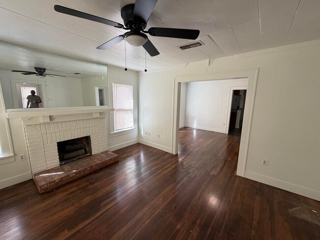 Building Photo - 2220 16th St