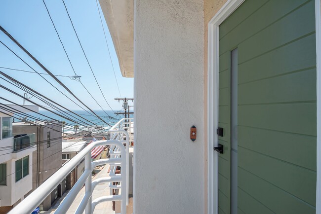 Building Photo - 213 Moonstone St