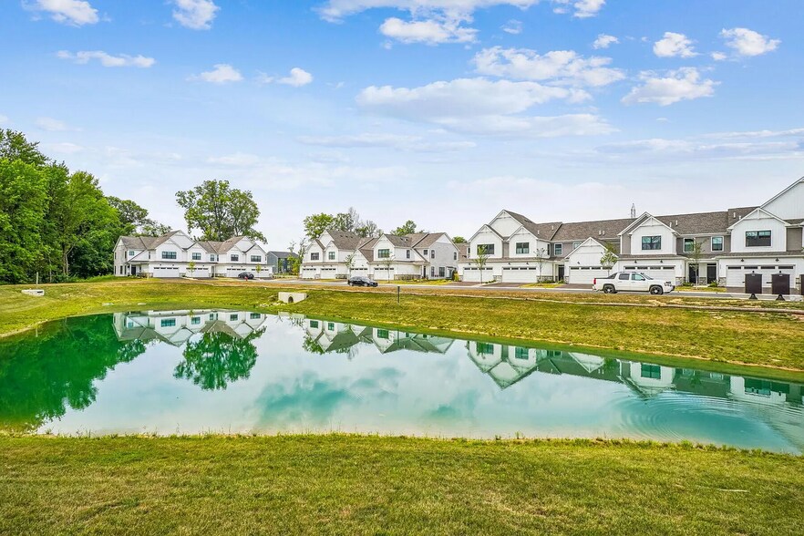 Building Photo - 6351 Azile Way