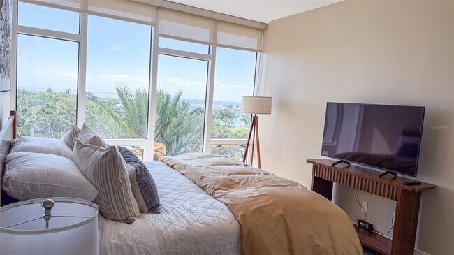 Building Photo - 175 1st St S