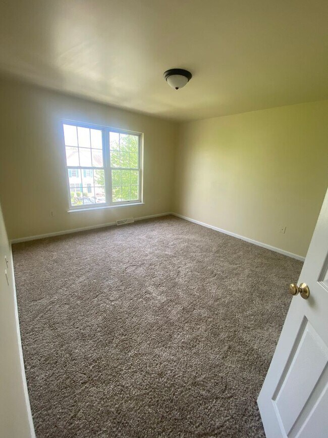 Building Photo - 3 br, 1.5 bath House - 126 BANYAN CIRCLE D...