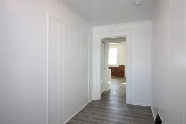 Building Photo - 90-990 Baker St