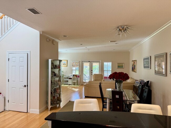 Building Photo - Carillon townhome in Gated Community