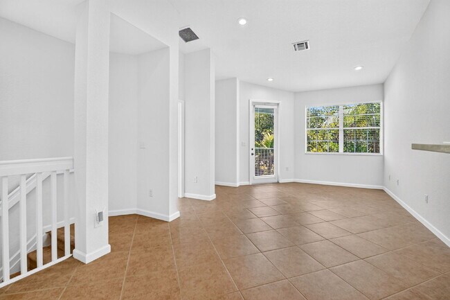 Building Photo - "Charming 2-Bed, 2-Bath Oasis in Riviera Beach – Your Perfect Retreat!"