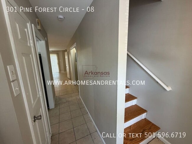 Building Photo - 301 Pine Forest Cir