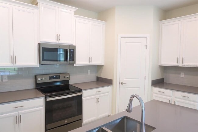 Building Photo - 4423 Seven Canyons Dr