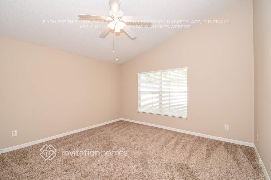 Building Photo - 404 Chamberlain Dr