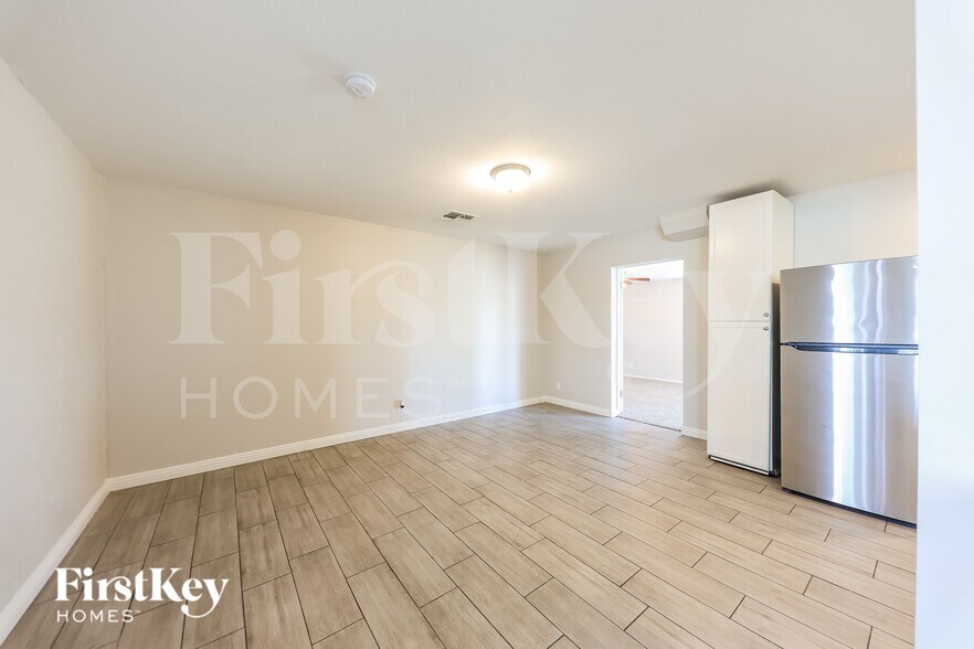 Building Photo - 13642 N 31st Dr