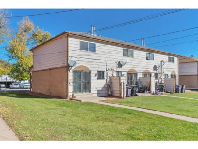 Building Photo - 792 S Patton Ct