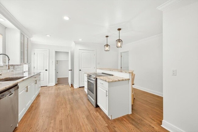 Building Photo - 4214 Woodcrest St