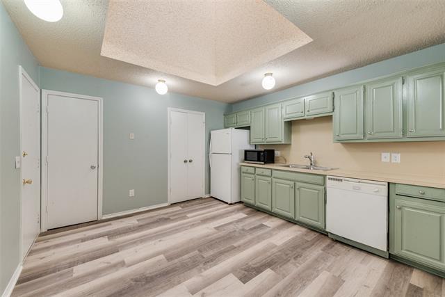 Building Photo - 3205 Upshire Ct