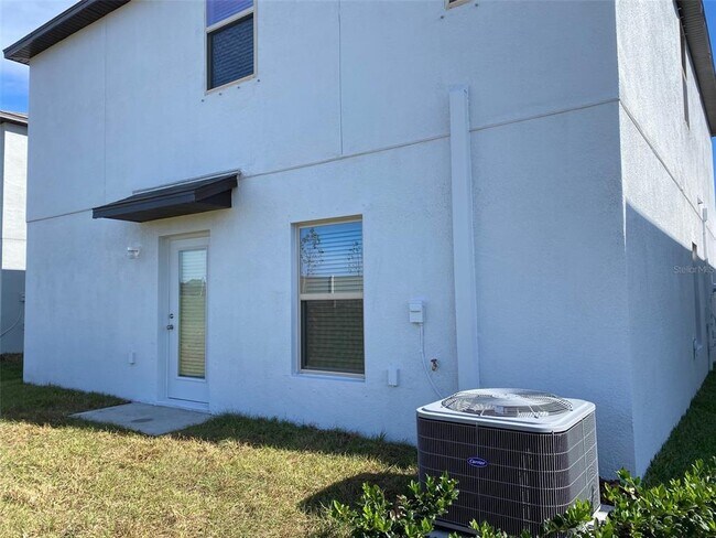 Building Photo - 3816 Hanover Dr