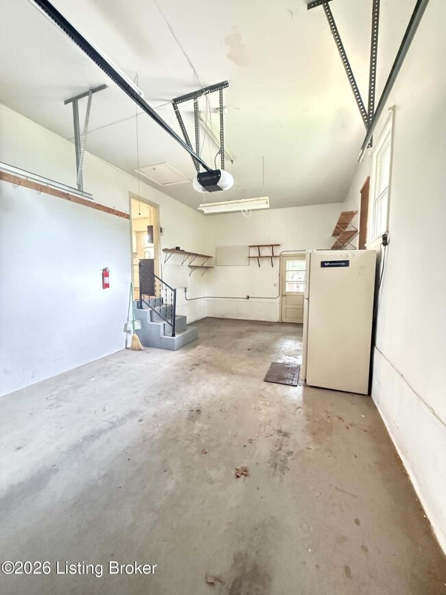 Building Photo - 4012 White Plains Ct