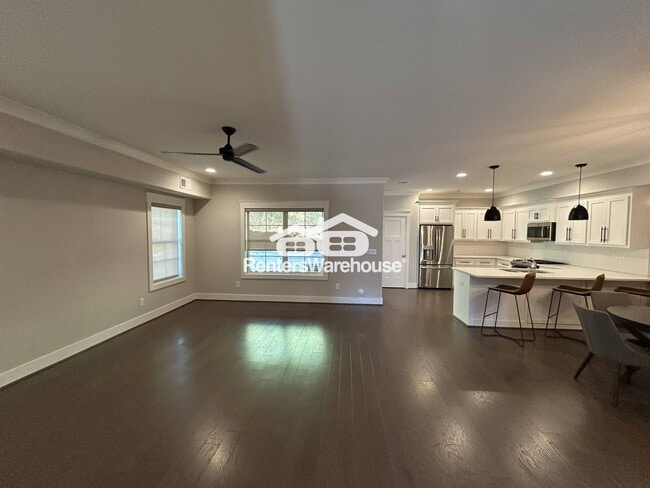 Building Photo - 406 Sunbelt Dr