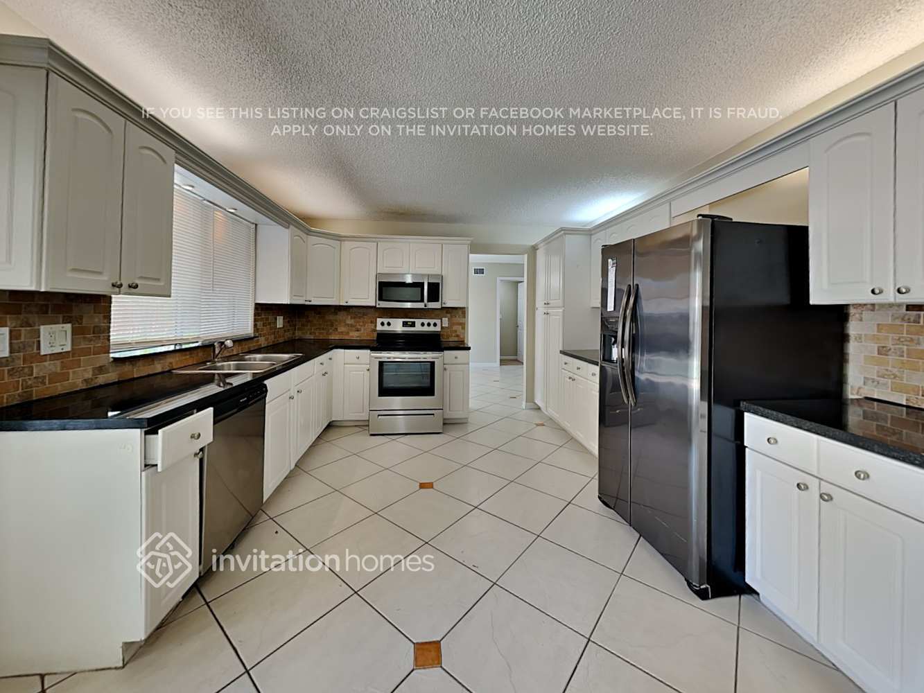 Building Photo - 15601 Lance Point Pl