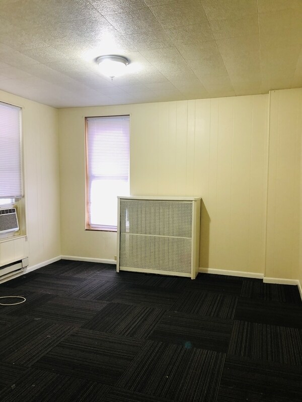 Building Photo - 1300 N 11th St