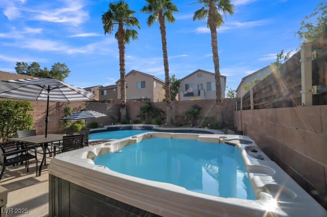 Building Photo - 7043 Salt Marsh Ct