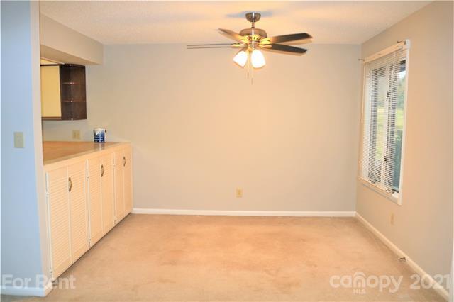 Building Photo - 1847 J Julian Ln