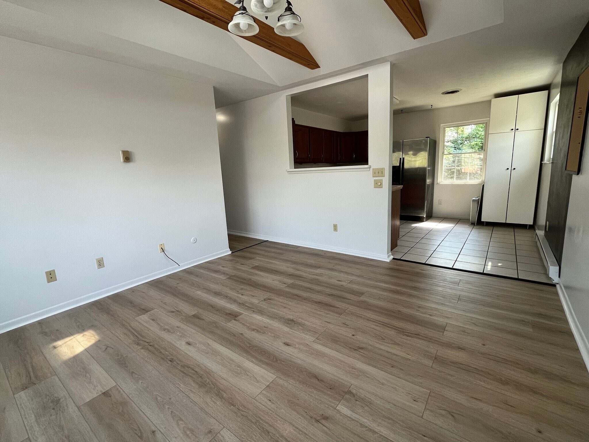 Building Photo - 1018 Arrowhead Dr