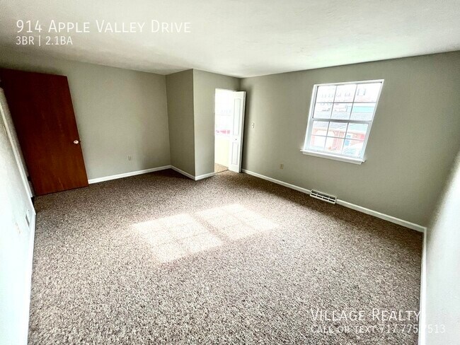 Building Photo - 914 Apple Valley Dr