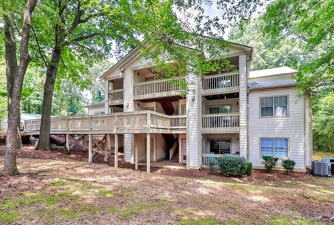 Building Photo - 1001 Churchill Downs Ct
