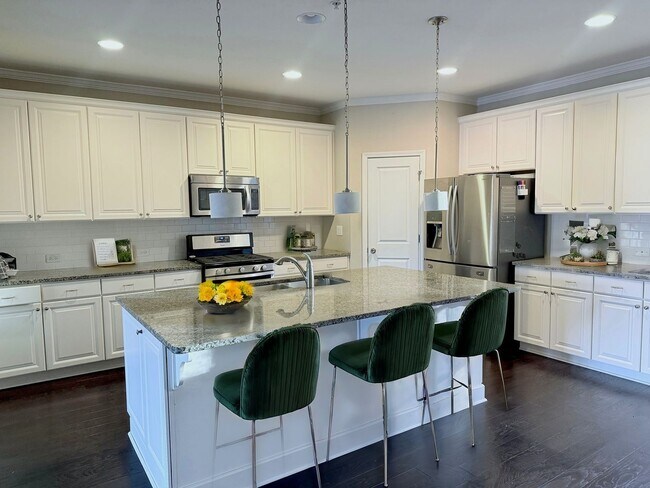 Building Photo - Welcome to your dream rental home! Stunning 3-story, 4-bedroom, 3.5 bath Townhome in Smyrna!