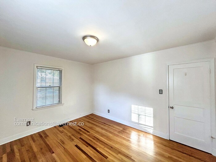 Building Photo - 3563 Aurora Cir